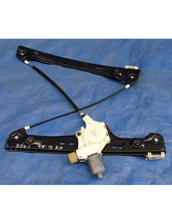 Máquina De Vidro Dianteiro Direito Bmw 320i 2006 - 2012