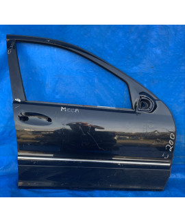 Porta Dianteira Direita C180 C200 C230 2001 A 2007 Dianteira Direita Preto