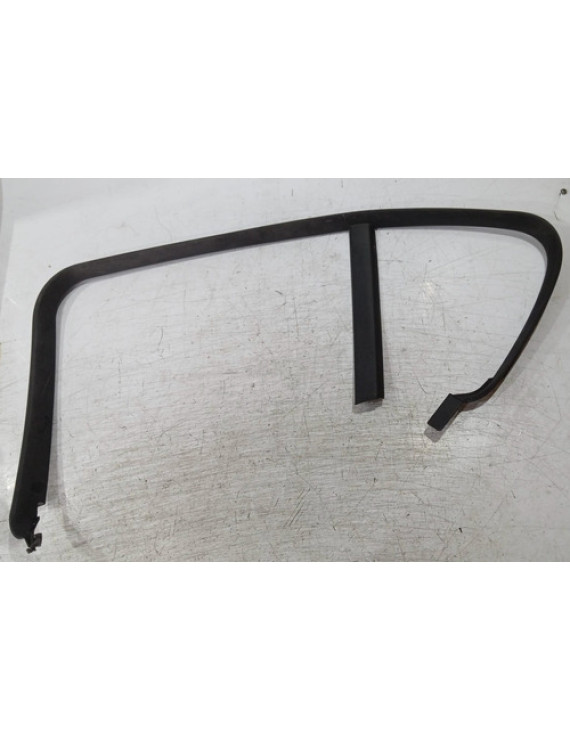 Moldura Porta Traseira Direita Bmw 135i 2015