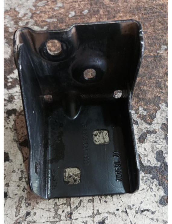 Angulo De Fixação Lado Esquerdo Mercedes C180 C300 2015