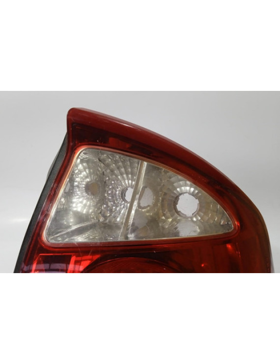 Lanterna Direita Kia Spectra 2004 2005 2006 Direito/passageiro Vermelho