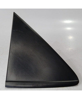 Acabamento Externo Traseiro Esquerdo Yaris Sedan 2019 - 2023