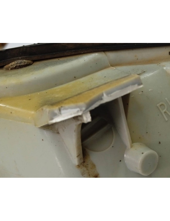 Pisca Seta Farol Direito Mazda 626 1993 - 1997 Avaria
