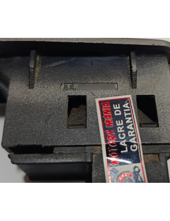 Botão Vidro Eletrico Chery Tiggo 2005-2015 Detalhe