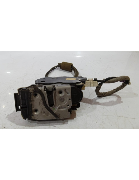 Fechadura Dianteira Esquerda Mercedes C200 2009 - 2013