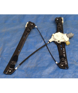 Máquina De Vidro Dianteiro Direito Bmw 320i 2006 - 2012