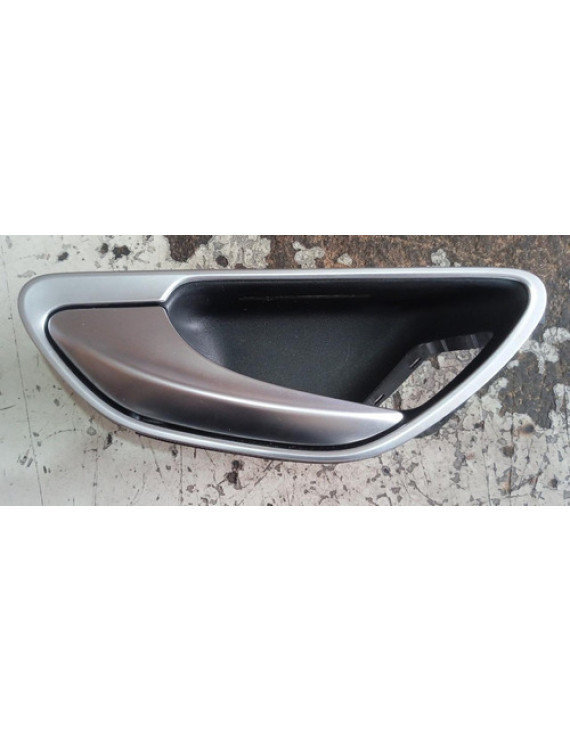 Maçaneta Interna Dianteira Esquerda Mercedes C180 C300 2018