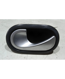 Maçaneta Interna Traseira Esquerda Megane 1.6 2008 Traseira