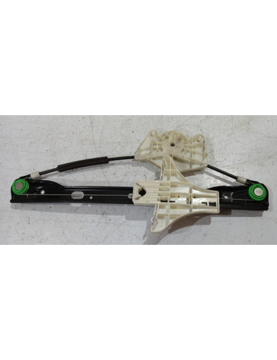 Máquina De Vidro Traseiro Direito Jetta 2006 - 2010