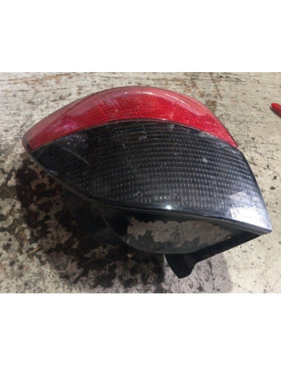 Lanterna Esquerda Peugeot 406 2001