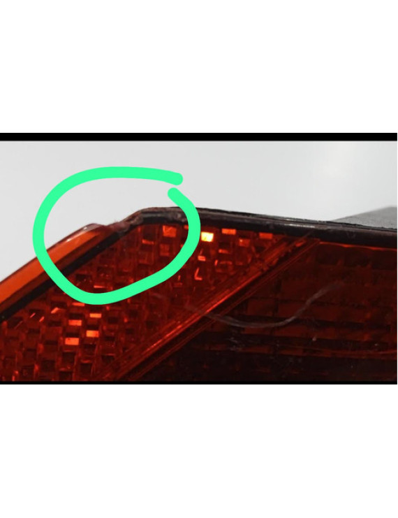 Refletor Esq Parachoque Tras Focus Hatch 2009-2013 Detalhes