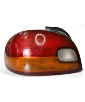 Lanterna Esquerda Hyundai Accent 1997 Detalhe Esquerdo/motorista Vermelho