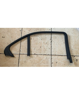 Moldura Interna Porta Tras. Esq. Benz C180 2012 A2047350171