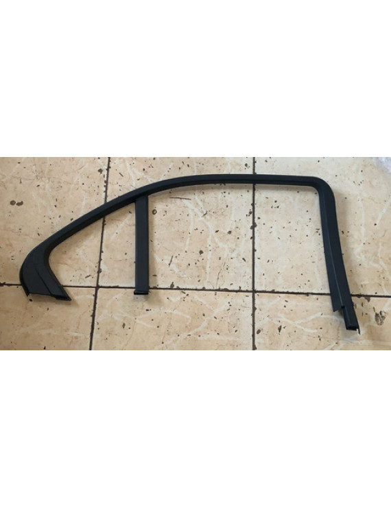 Moldura Interna Porta Tras. Esq. Benz C180 2012 A2047350171