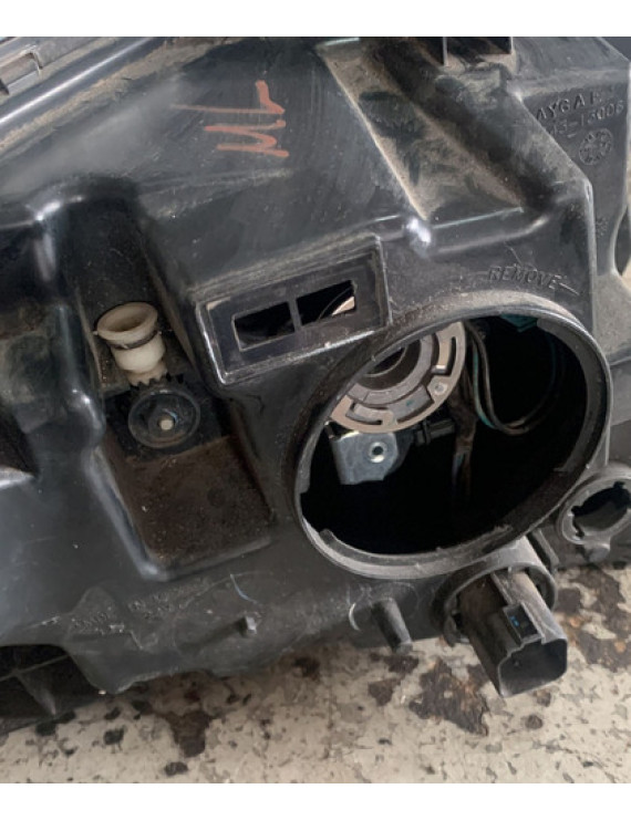 Farol Esquerdo Ford Edge 2012 / Avarias