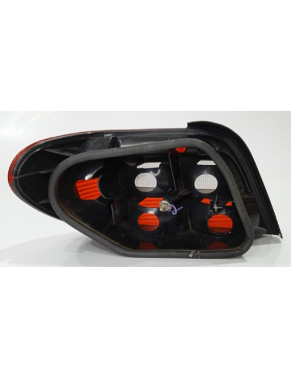 Lanterna Direita Citroen Xsara 1997 - 2005 Detalhe