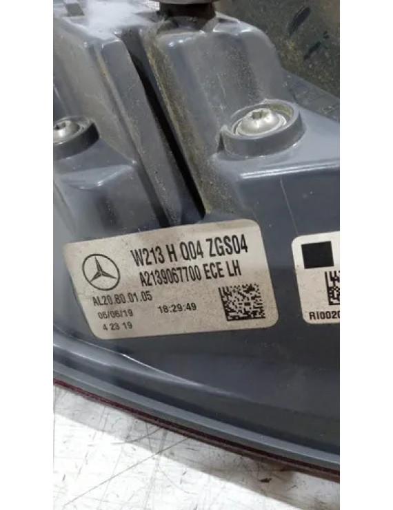 Lanterna Esquerda Mercedes E200 E300 E320 E350 2016 - 2020 Esquerdo/motorista Vermelho