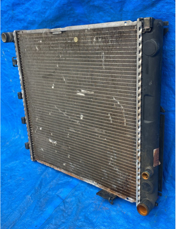 Radiador Mercedes E200 E250 E300 S124 W124 1984 A 1997