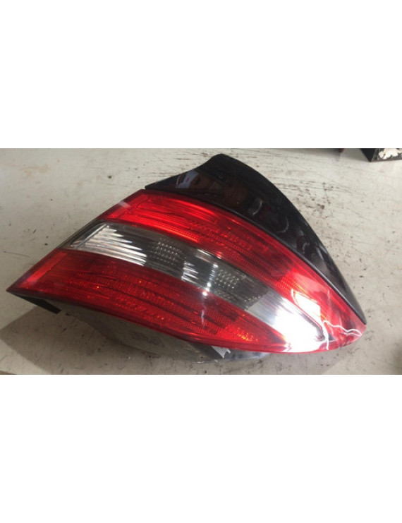 Lanterna Lado Direito Mercedes Benz Clc 200 2009 / Detalhe