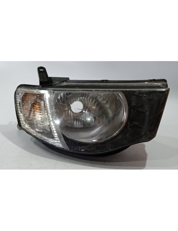 Farol Direito Foco Simples L200 2008 - 2015 / Detalhe