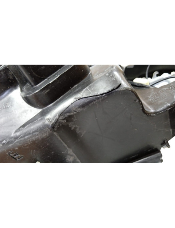 Farol Esquerdo Megane 2006 - 2013 / Detalhe Esquerdo/motorista