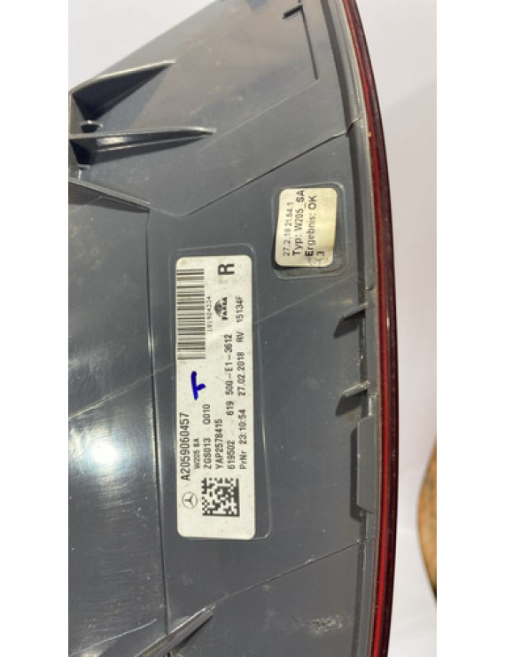 Lanterna Direita Mercedes C180 C200 2015 2016 2017 2018