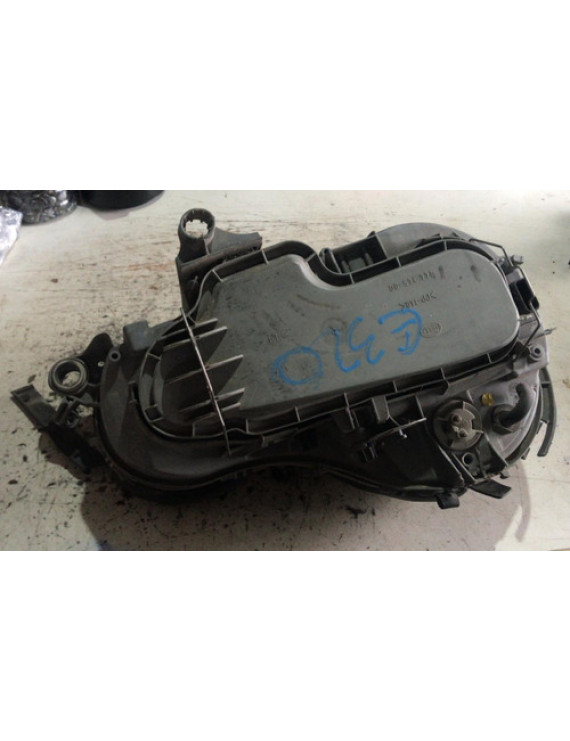 Farol Esquerdo Mercedes E320 1996 / Avaria
