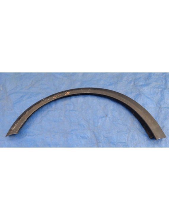 Moldura Paralama Dianteiro Esquerdo Volvo C30 2007 - 2011