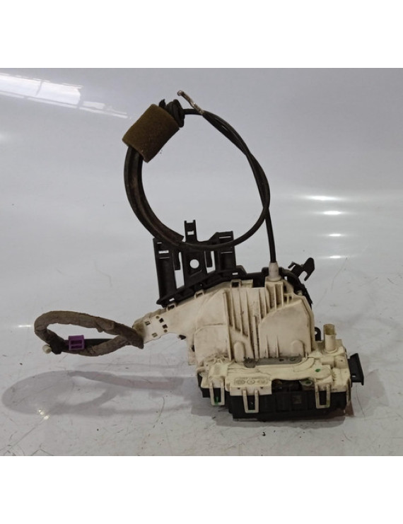Fechadura Dianteira Esquerda Mercedes C200 2009 - 2013