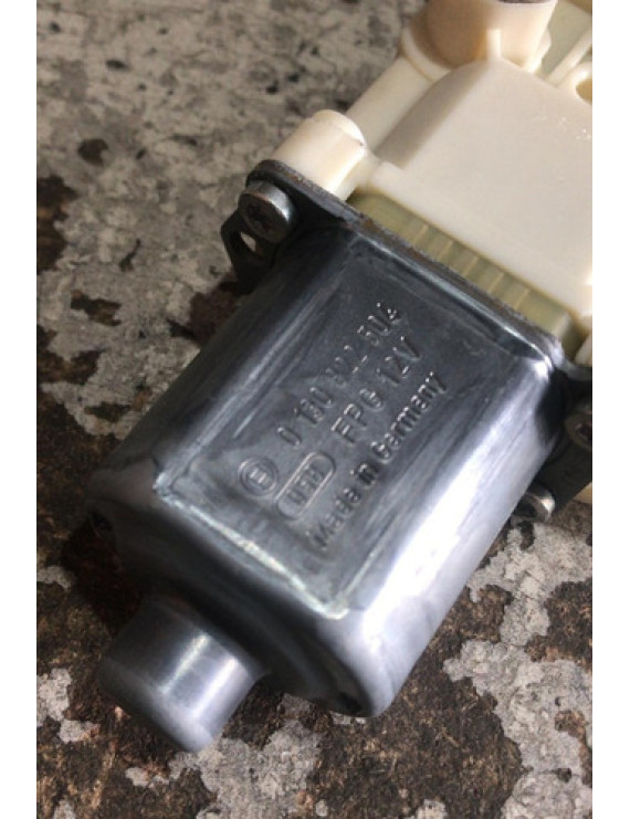 Motor Vidro Traseiro Direito Mercedes C180 C200 2009 - 2012