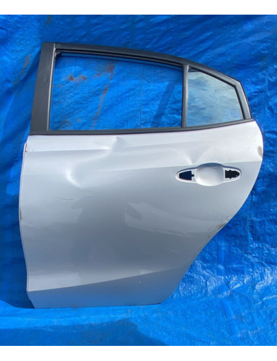 Porta Traseira Esquerda Yaris Sedan 2019 A 2023 Avaria