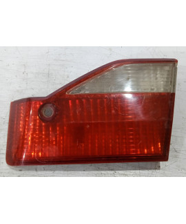 Lanterna Tampa Direita Honda Accord 1998 - 2000 / Detalhe Direito Vermelho
