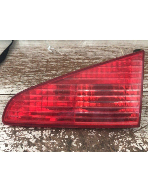 Lanterna Tampa Direita Peugeot 607 2001