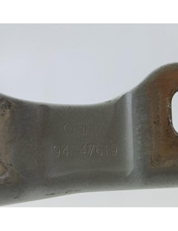 Dobradiça Direita Capô Onix 2013 - 2019