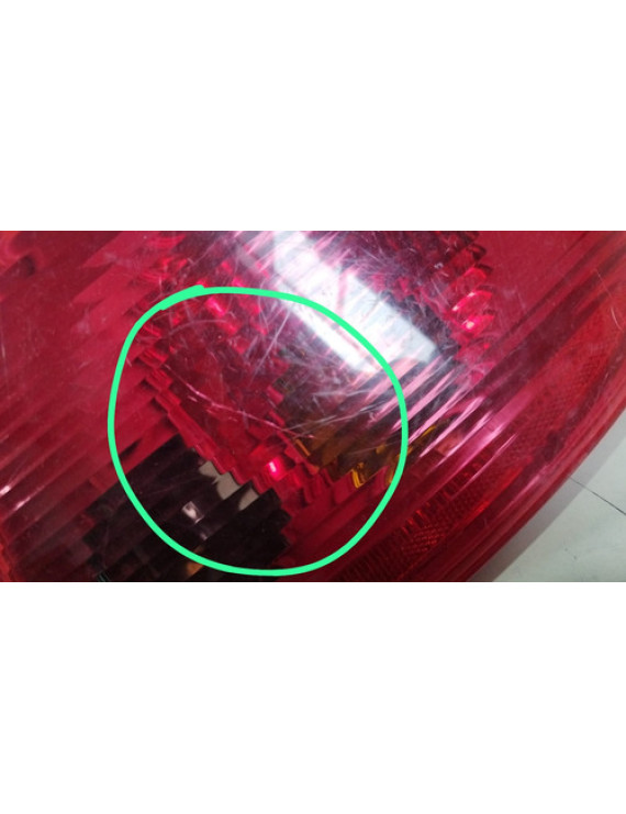 Lanterna Direita Peugeot 307 Hatch 2002 - 2006 Detalhes