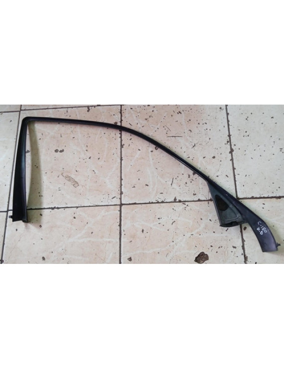 Moldura Da Porta Dianteira Esquerda Mercedes E320 1999