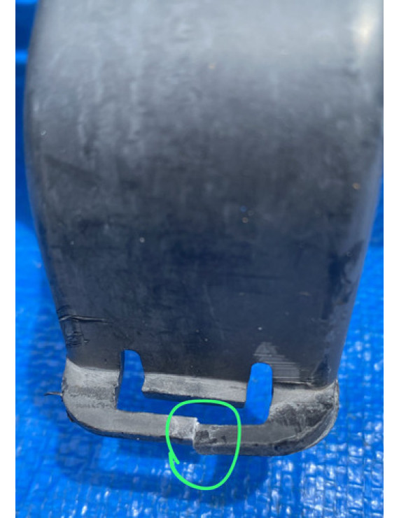 Guia Suporte Parachoque Traseiro Volvo S40 V40 1996 A 2004