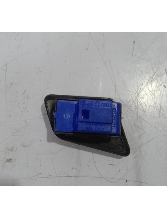 Botão Trava Da Porta Dianteira Esquerda Passat 2005 - 2009