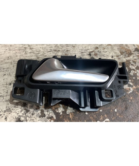 Maçaneta Traseira Esquerda Peugeot 3008 2017 2018 2019 2020 Traseira