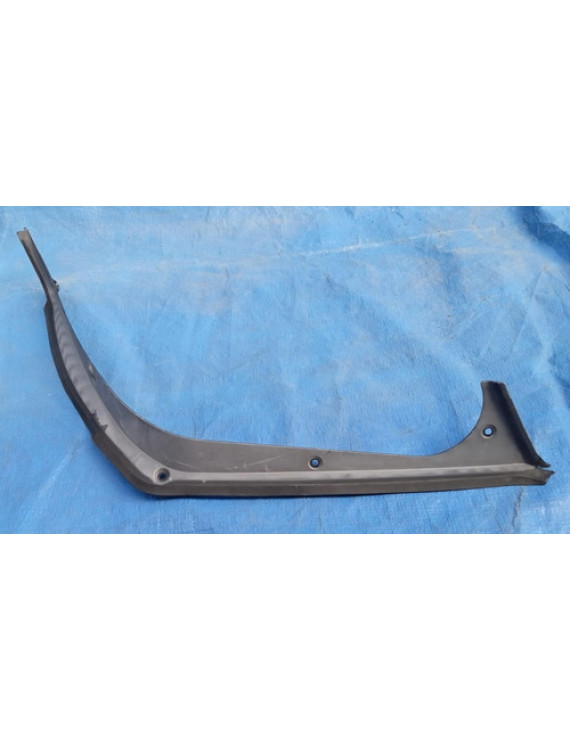 Acabamento Lado Direito Porta Malas Mercedes C180 2012