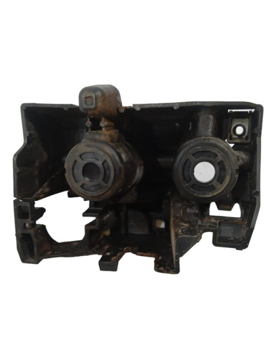 Suporte Do Parachoque Traseiro Esquerdo C5 Sedan 2009 