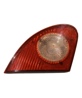 Lanterna Esquerda Tampa Corolla 2003 - 2008  /  Detalhe