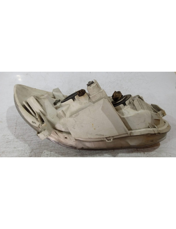 Farol Esquerdo Corolla 2003 - 2007 / Detalhe