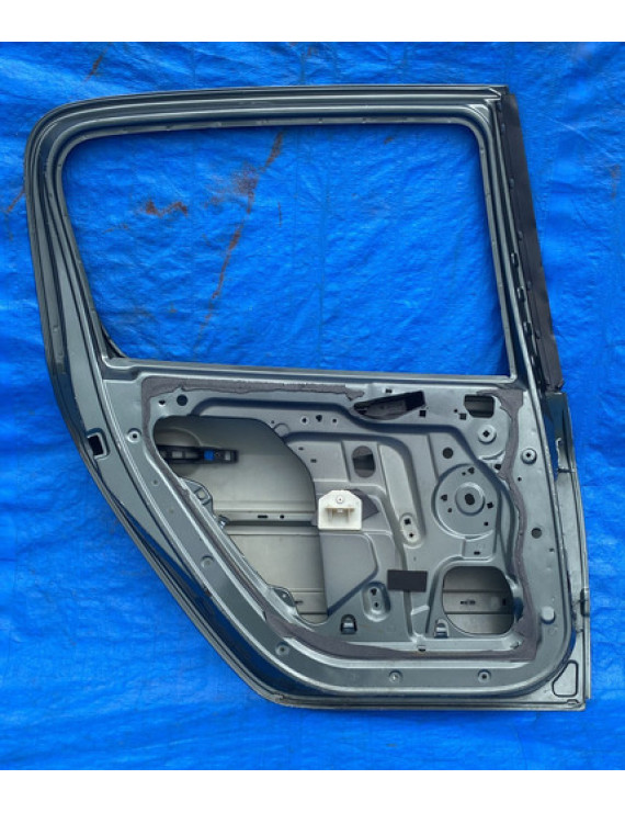Porta Traseira Esquerda Peugeot 307 Sw 2003 A 2011 Detalhe