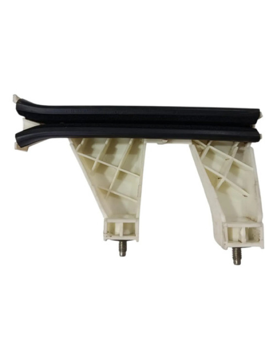 Guia Vidro Porta Traseira Esq Passat Variant 1998 99 2000 Preto