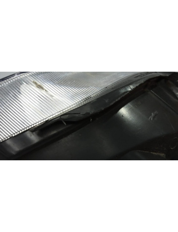 Farol Direito Fiat Ideia 2005 2006 07 08 2009 2010 / Detalhe