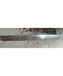 Soleira Dianteiro Direita Mercedes C300 2018