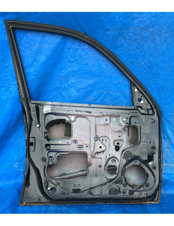 Porta Dianteira Esquerda Chery Tiggo 2010 A 2013 / Detalhe