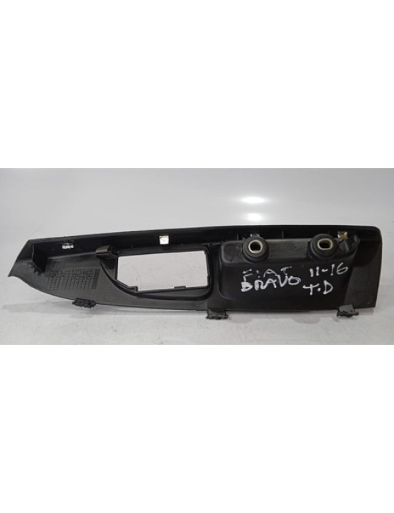 Moldura Porta Traseiro Direito Fiat Bravo 2013 2014