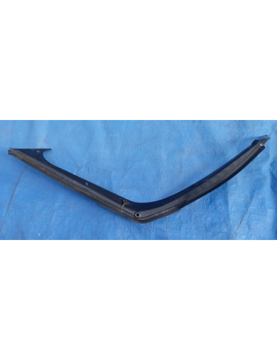 Acabamento Lado Direito Porta Malas Mercedes C180 2012
